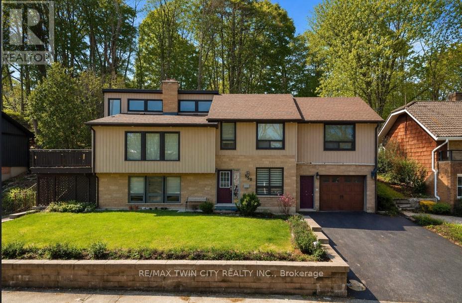 530 FOUNTAIN STREET S, Cambridge, Ontario