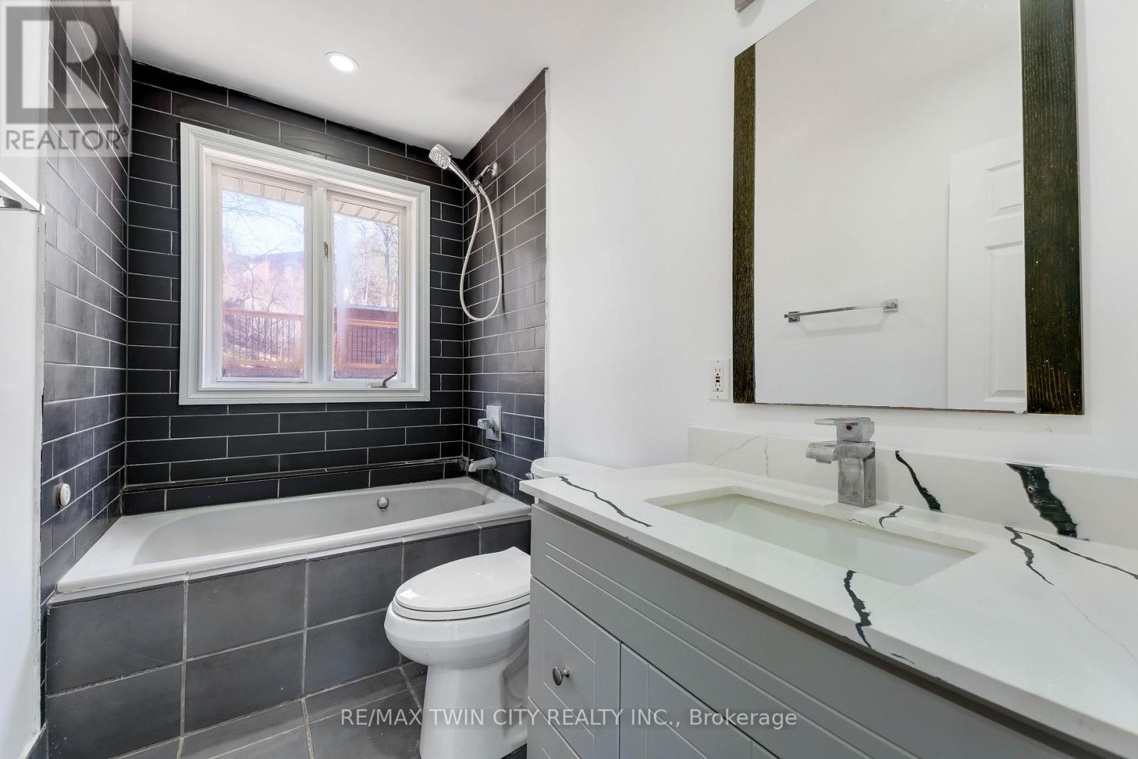 530 Fountain Street S, Cambridge, Ontario  N3H 1J3 - Photo 18 - X12998204