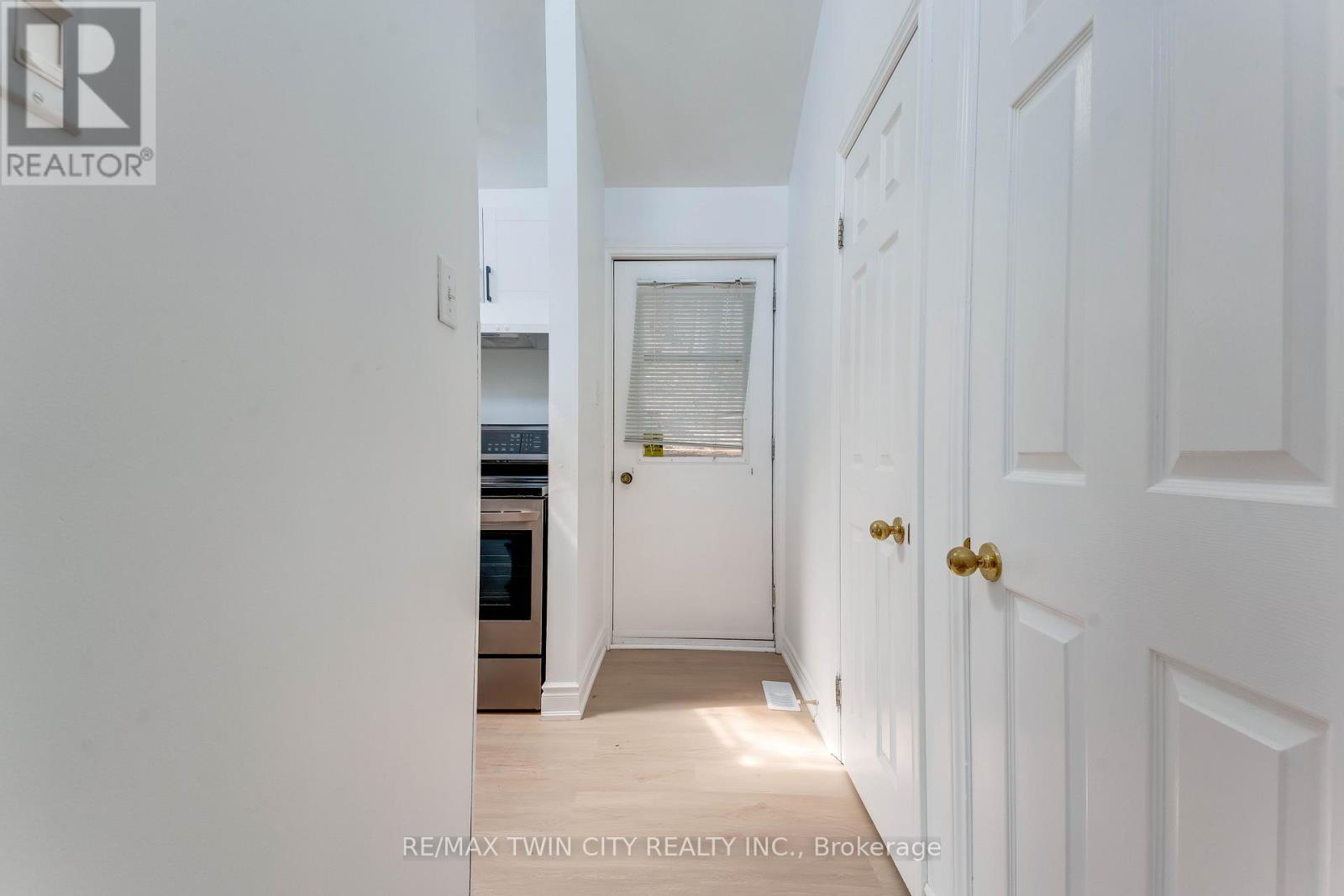 530 Fountain Street S, Cambridge, Ontario  N3H 1J3 - Photo 4 - X12998204