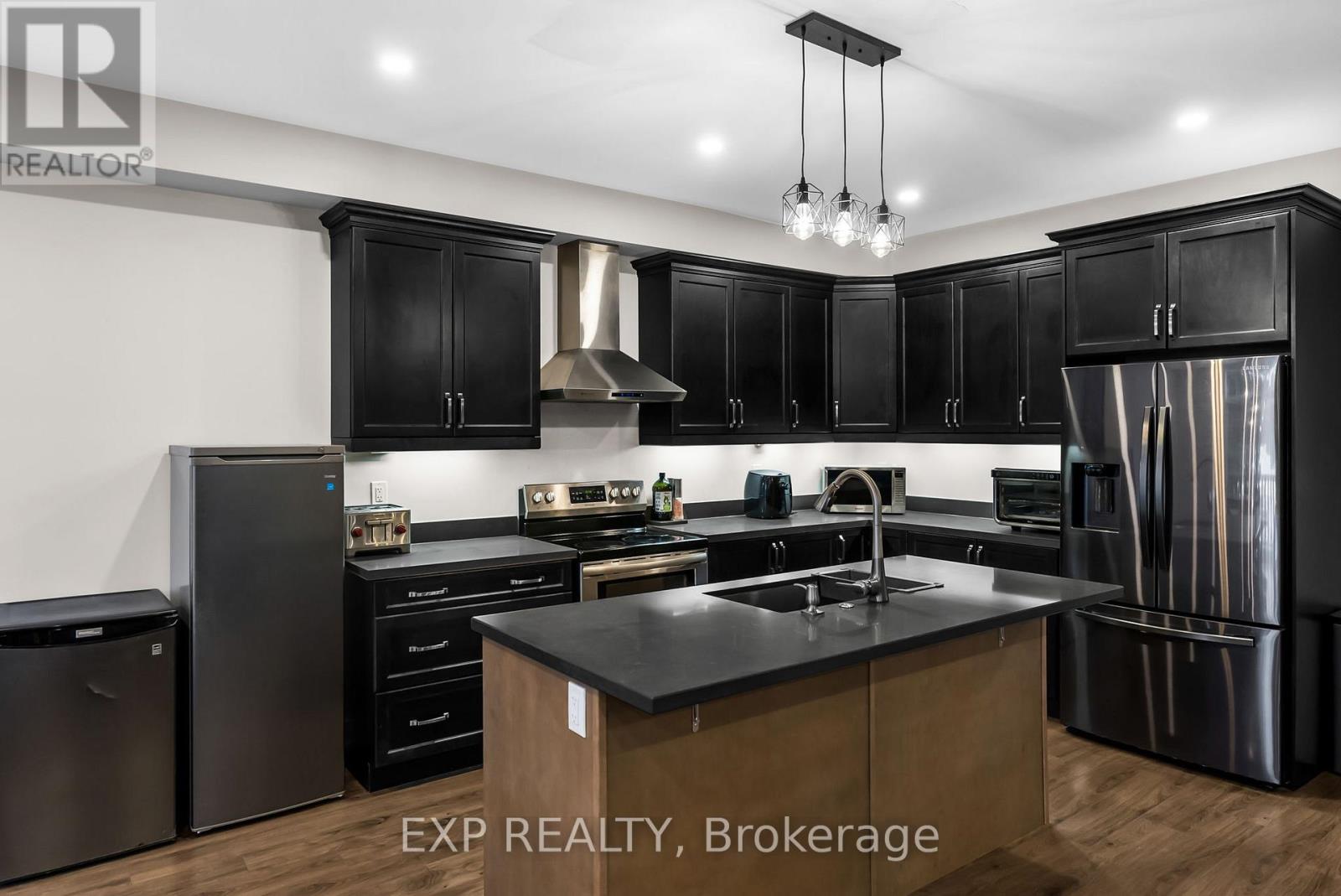 1951 Metro Road, Georgina, Ontario  L0E 1L0 - Photo 13 - N12997768