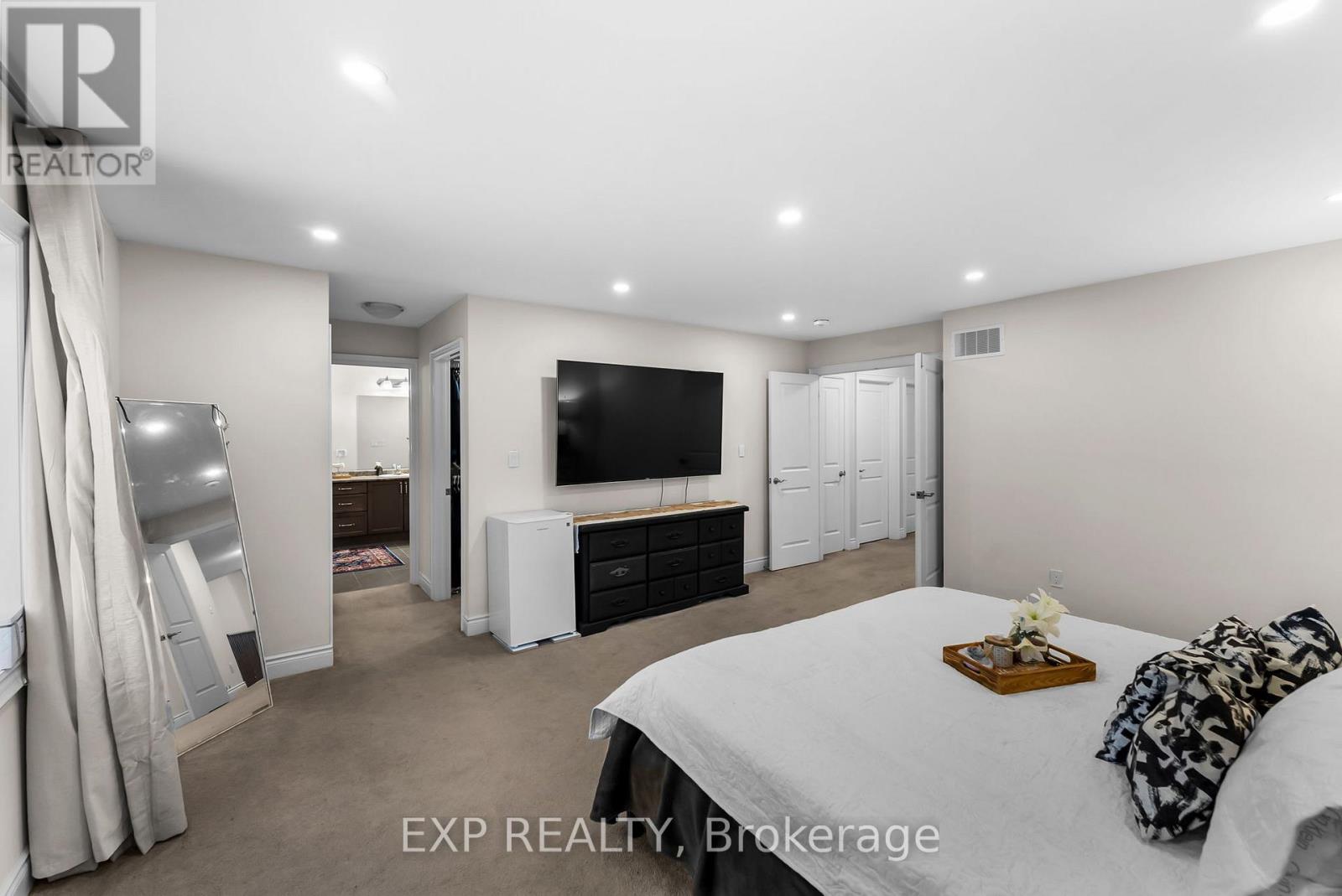 1951 Metro Road, Georgina, Ontario  L0E 1L0 - Photo 20 - N12997768