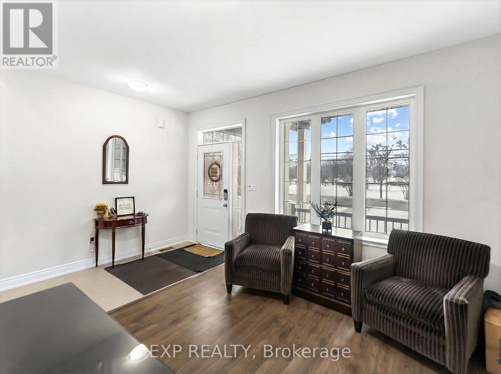 1951 Metro Road, Georgina, Ontario  L0E 1L0 - Photo 5 - N12997768