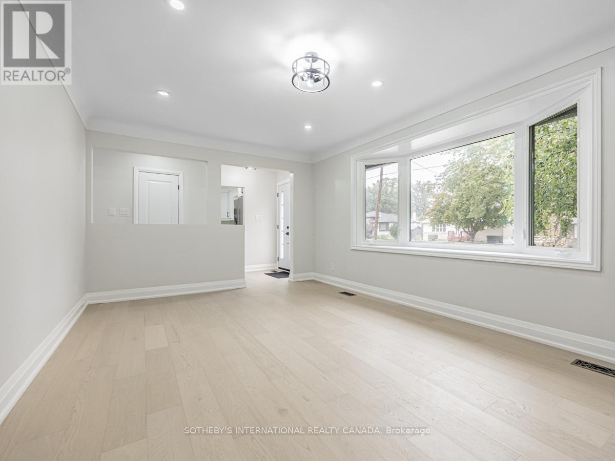 Upper - 222 Hammersmith Court, Burlington, Ontario  L7L 4N7 - Photo 11 - W12988518