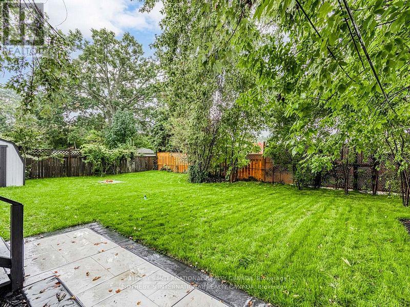 Upper - 222 Hammersmith Court, Burlington, Ontario  L7L 4N7 - Photo 24 - W12988518