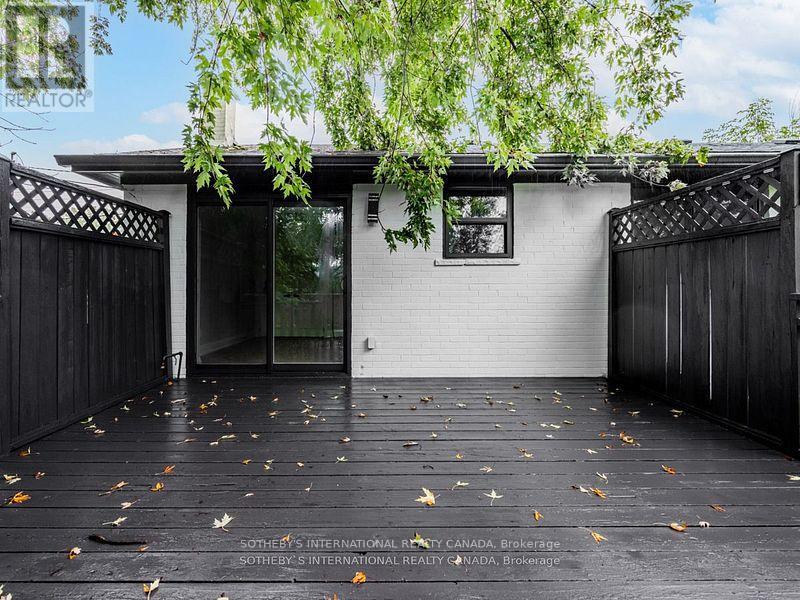 Upper - 222 Hammersmith Court, Burlington, Ontario  L7L 4N7 - Photo 20 - W12988518