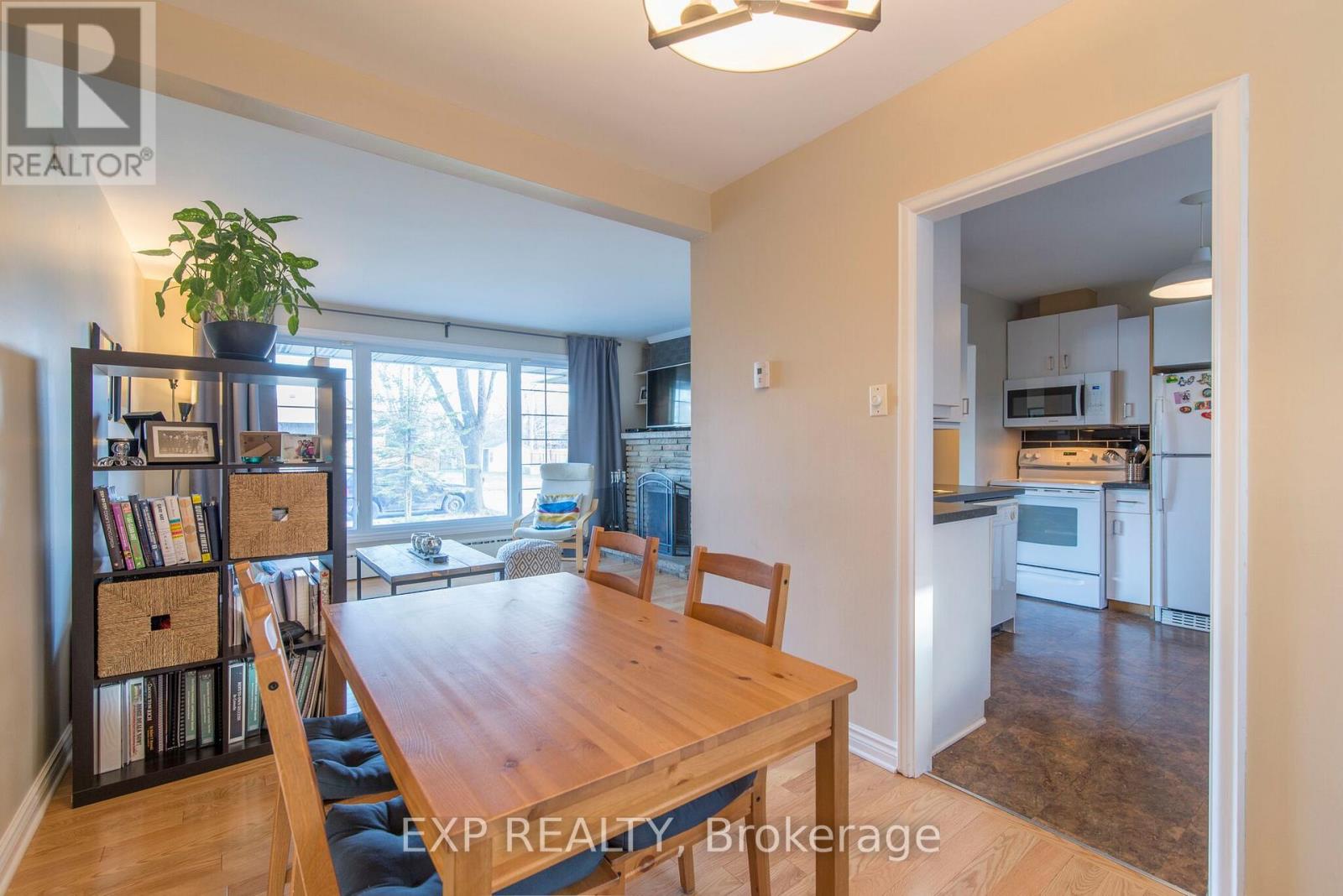 A - 1240 Adirondack Drive, Ottawa, Ontario K2C 2V3 - Photo 8 - X12965308