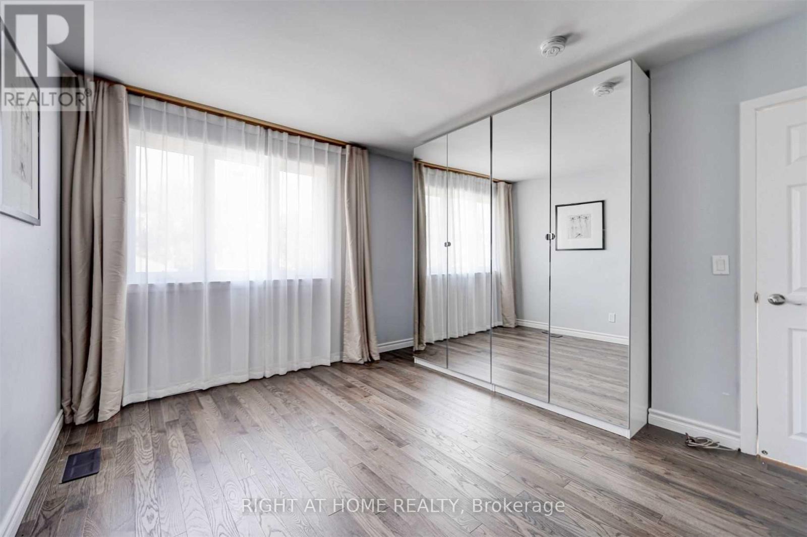 Main Fl - 378 Taylor Mills Drive S, Richmond Hill, Ontario L4C 2T1 - Photo 13 - N12896010