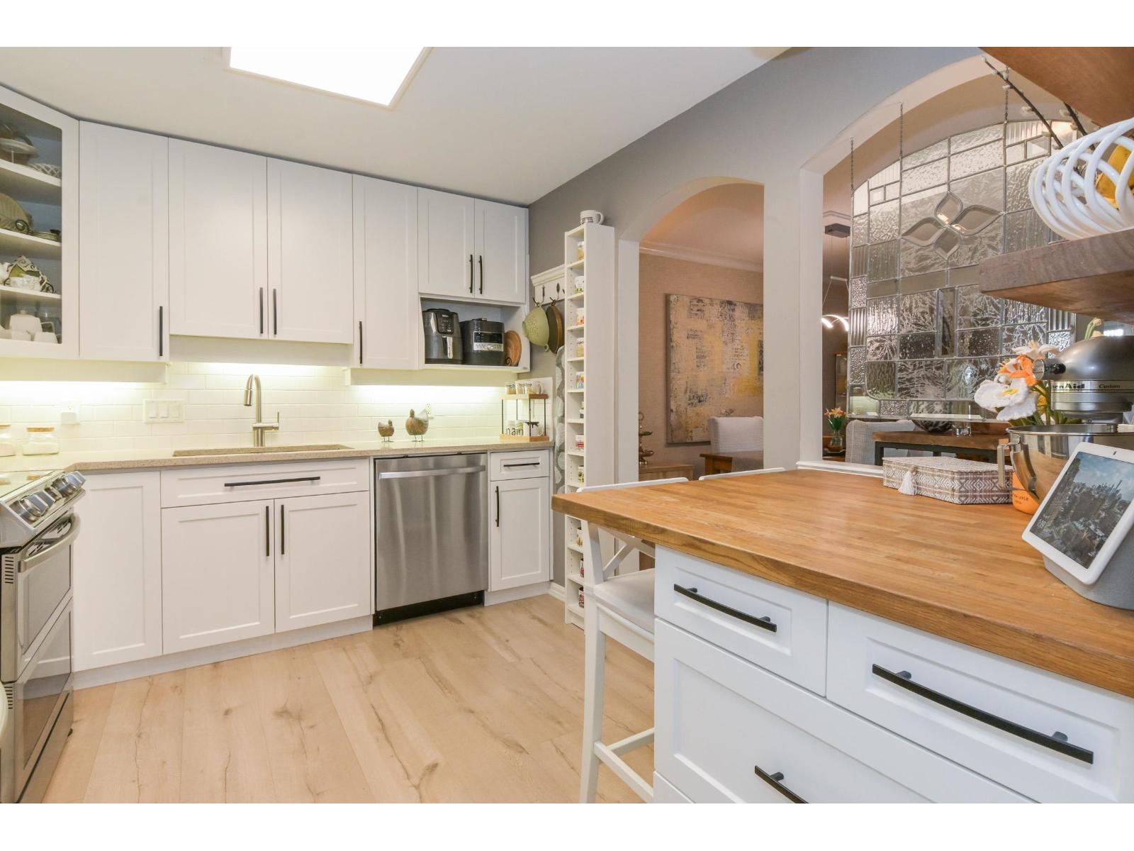 103 17727 58 AVENUE, Surrey, British Columbia