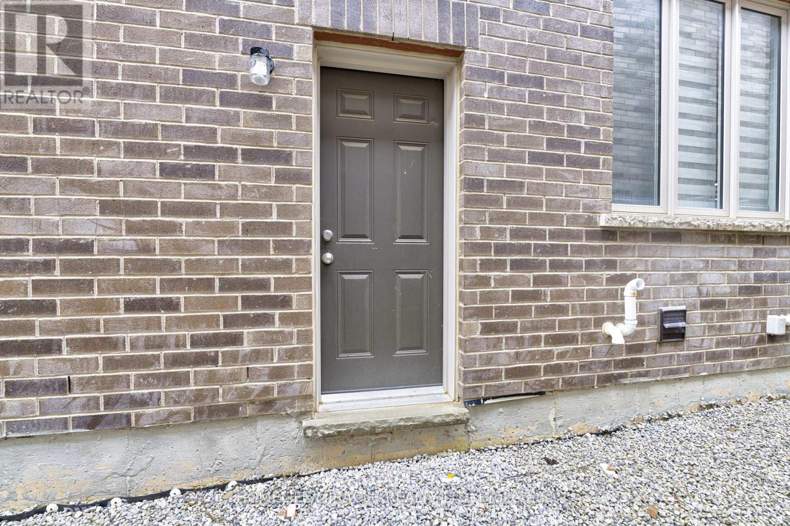 13 Truffle Court, Brampton, Ontario  L7A 5A6 - Photo 42 - W12998170