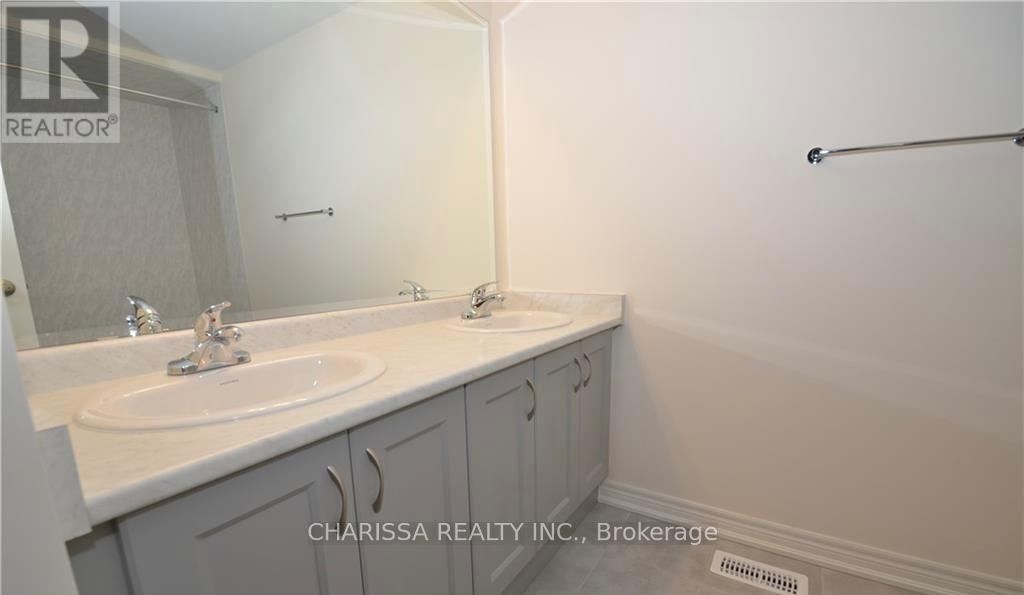 1085 Garner Road E, Hamilton, Ontario  L9G 0G9 - Photo 11 - X12981082