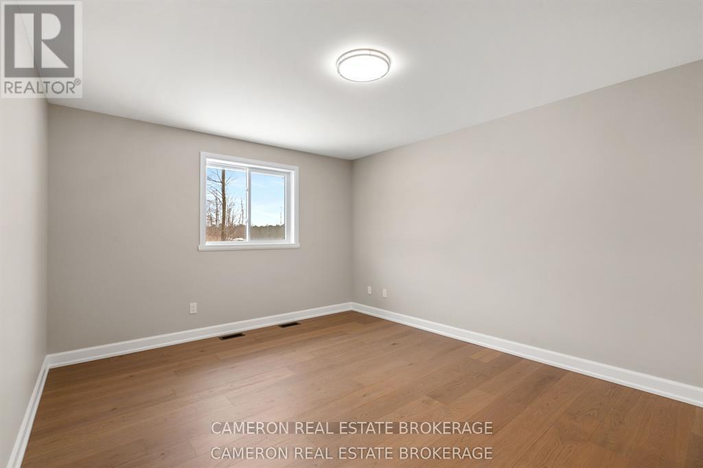 3153 Mauricy Street, Cornwall, Ontario K6K 0A1 - Photo 11 - X12998242