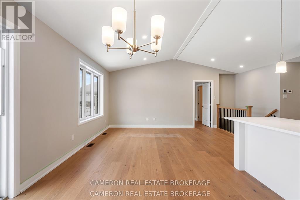 3153 Mauricy Street, Cornwall, Ontario K6K 0A1 - Photo 9 - X12998242