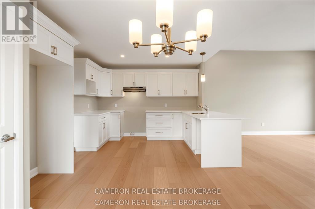 3142 Mauricy Street, Cornwall, Ontario K6K 0A1 - Photo 10 - X12998282