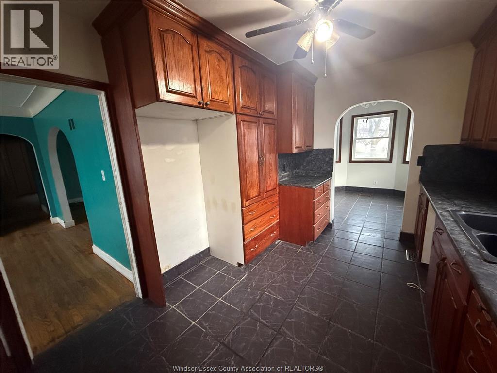 23 Marlborough Street East, Leamington, Ontario N8H 1W5 - Photo 9 - 26008144