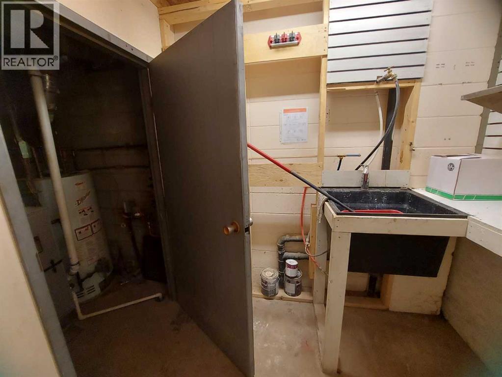 5912 54 Avenue, Red Deer, Alberta  T4N 4M7 - Photo 14 - A2247930