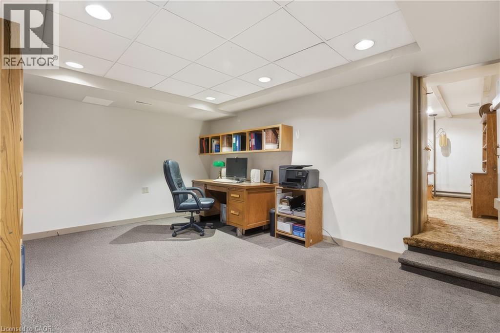 24 Queensway Drive, St. Jacobs, Ontario  N0B 2N0 - Photo 42 - 40820472