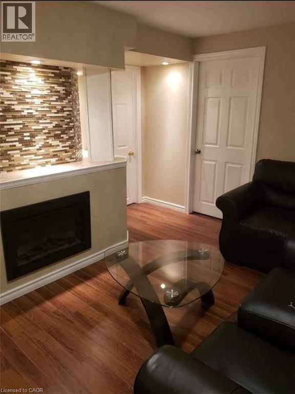 679 Commonwealth Crescent Unit# Lower, Kitchener, Ontario  N2E 4J8 - Photo 2 - 40820855