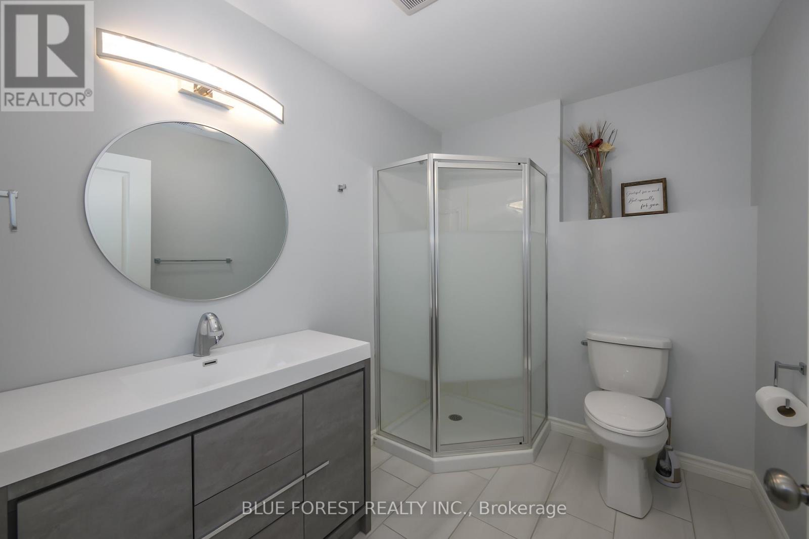 45 Kingsbridge Street, London East, Ontario  N5V 4S9 - Photo 24 - X12998306