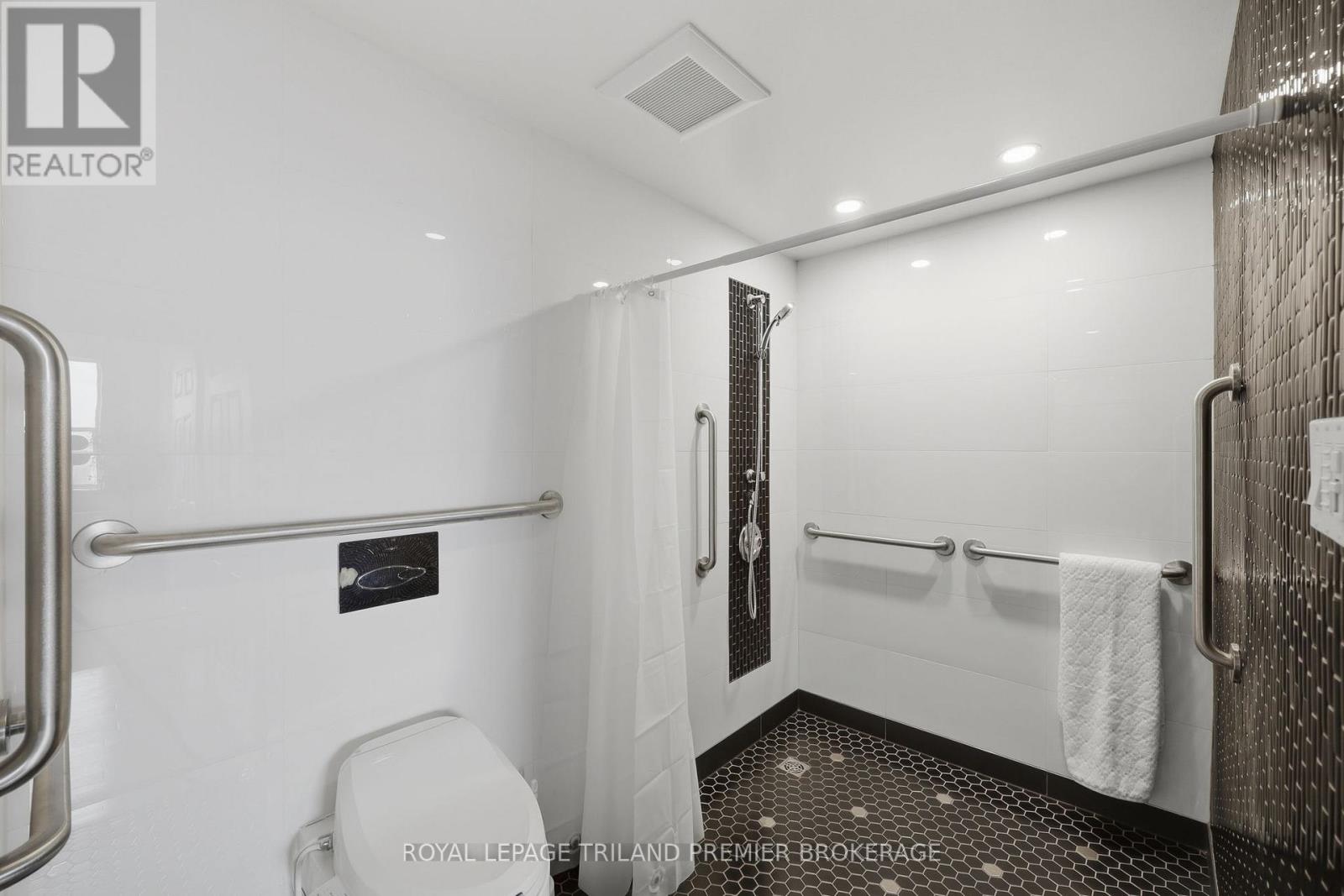 1004 - 600 Talbot Street, London East, Ontario  N6A 5L9 - Photo 24 - X12998410