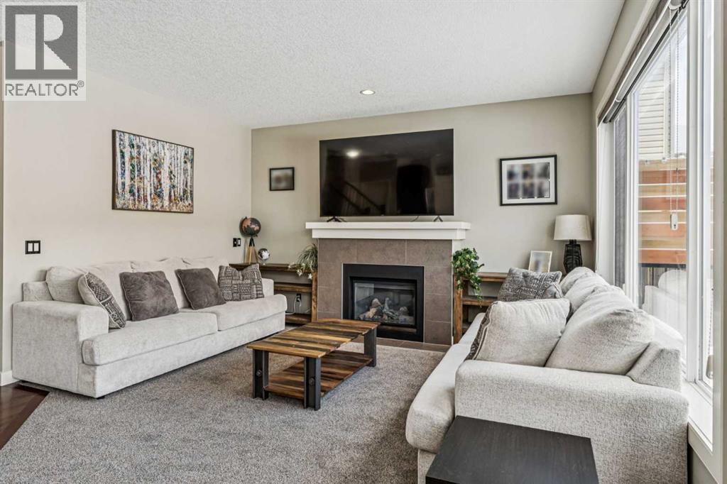 4 Drake Landing Gate, Okotoks, Alberta  T1S 0E5 - Photo 3 - A2298535