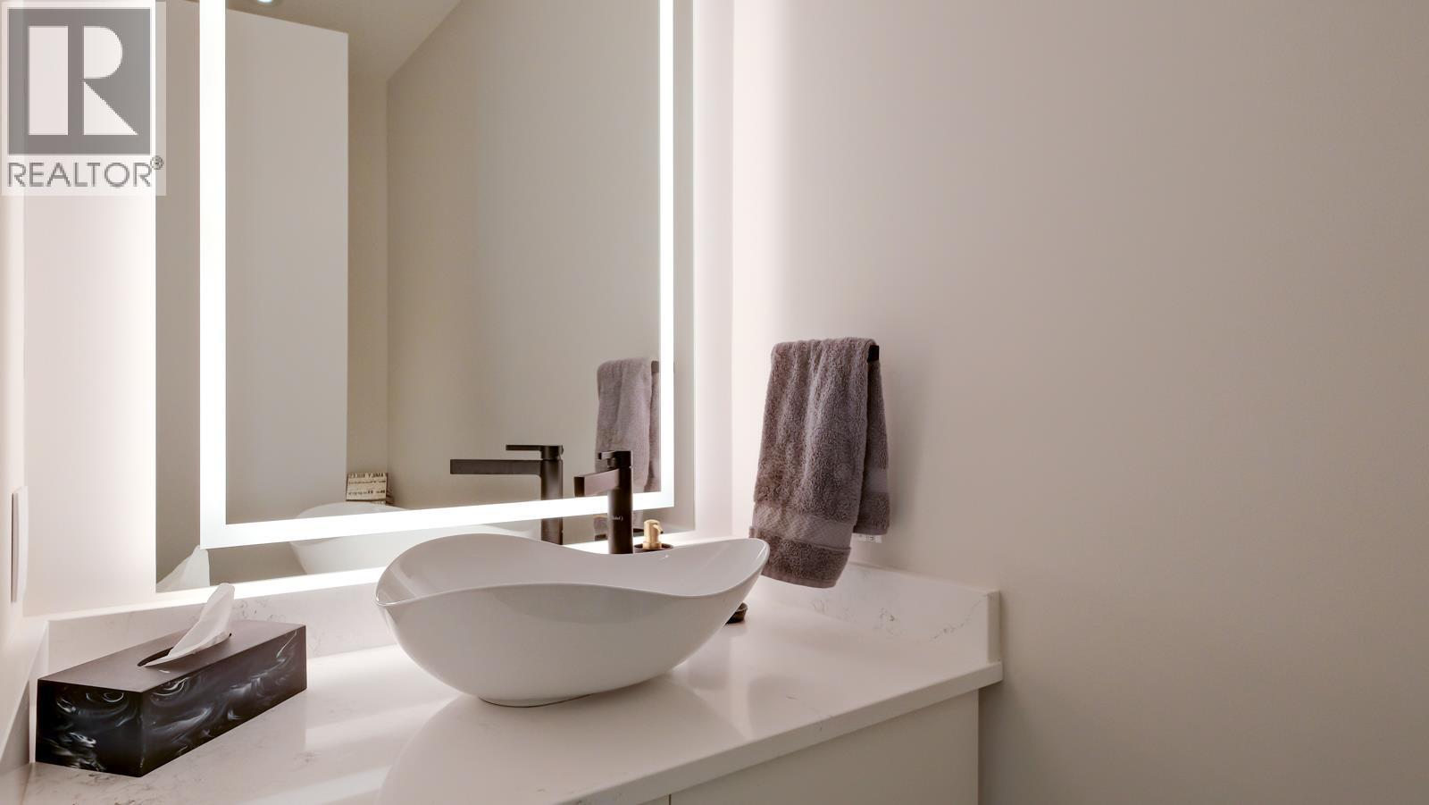 740 Pinehaven Court Kelowna Photo 20