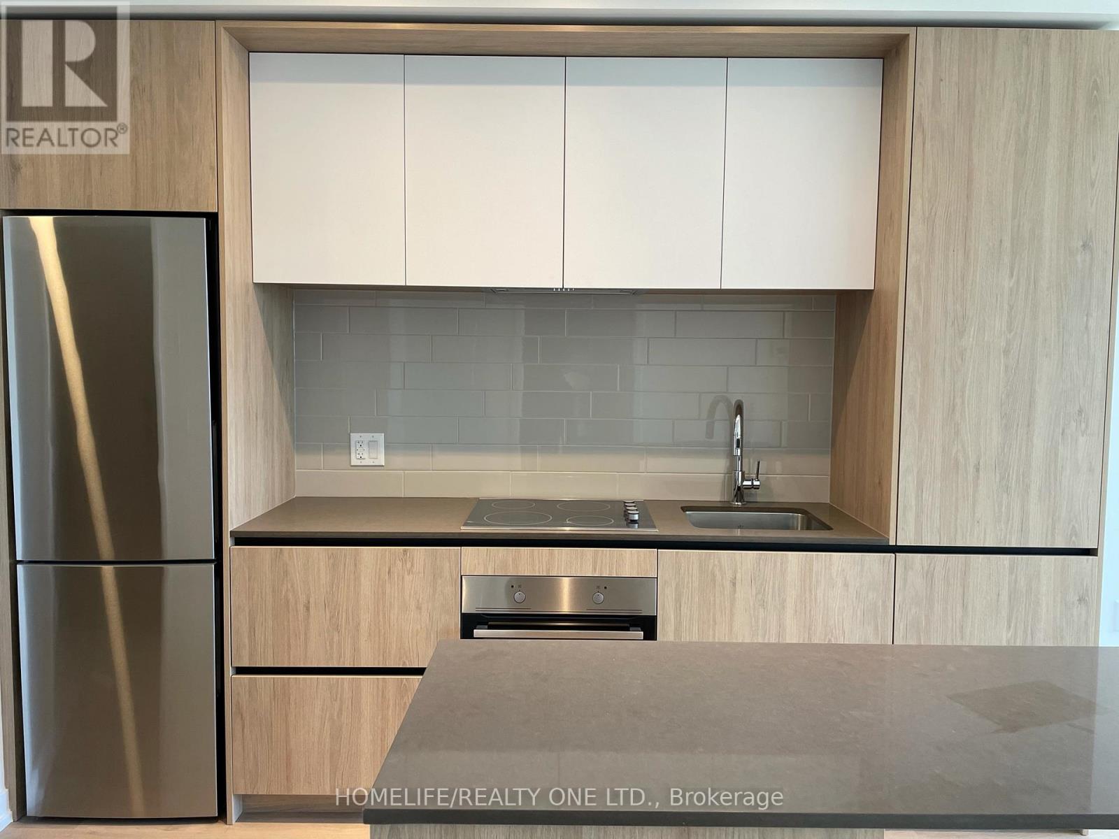 1604 - 225 Sumach Street, Toronto, Ontario  M5E 0A6 - Photo 2 - C12998236