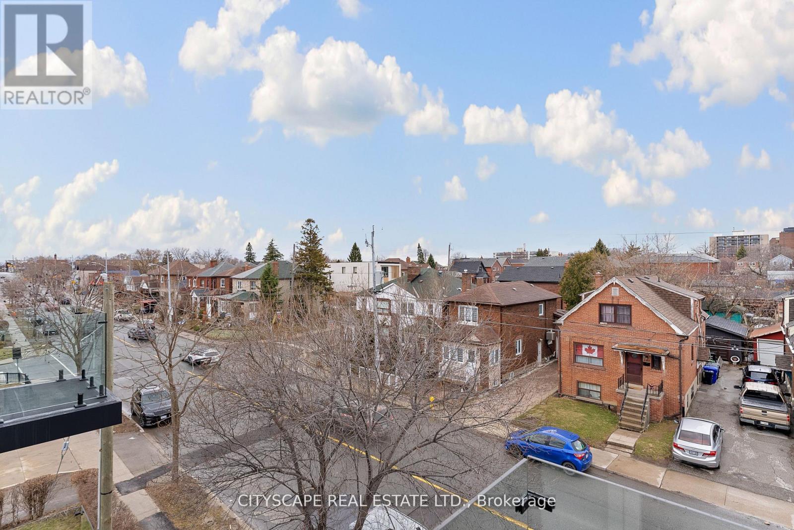 Upper #4 - 589 Oakwood Avenue, Toronto, Ontario  M6E 2X8 - Photo 34 - C12998254