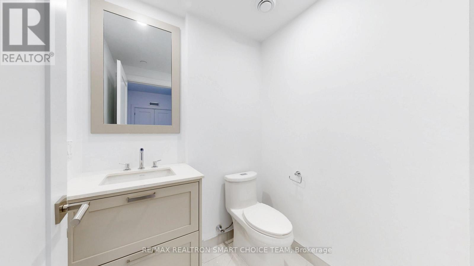 212 - 10 Inn On The Park Drive, Toronto, Ontario M3C 0P9 - Photo 12 - C12998292