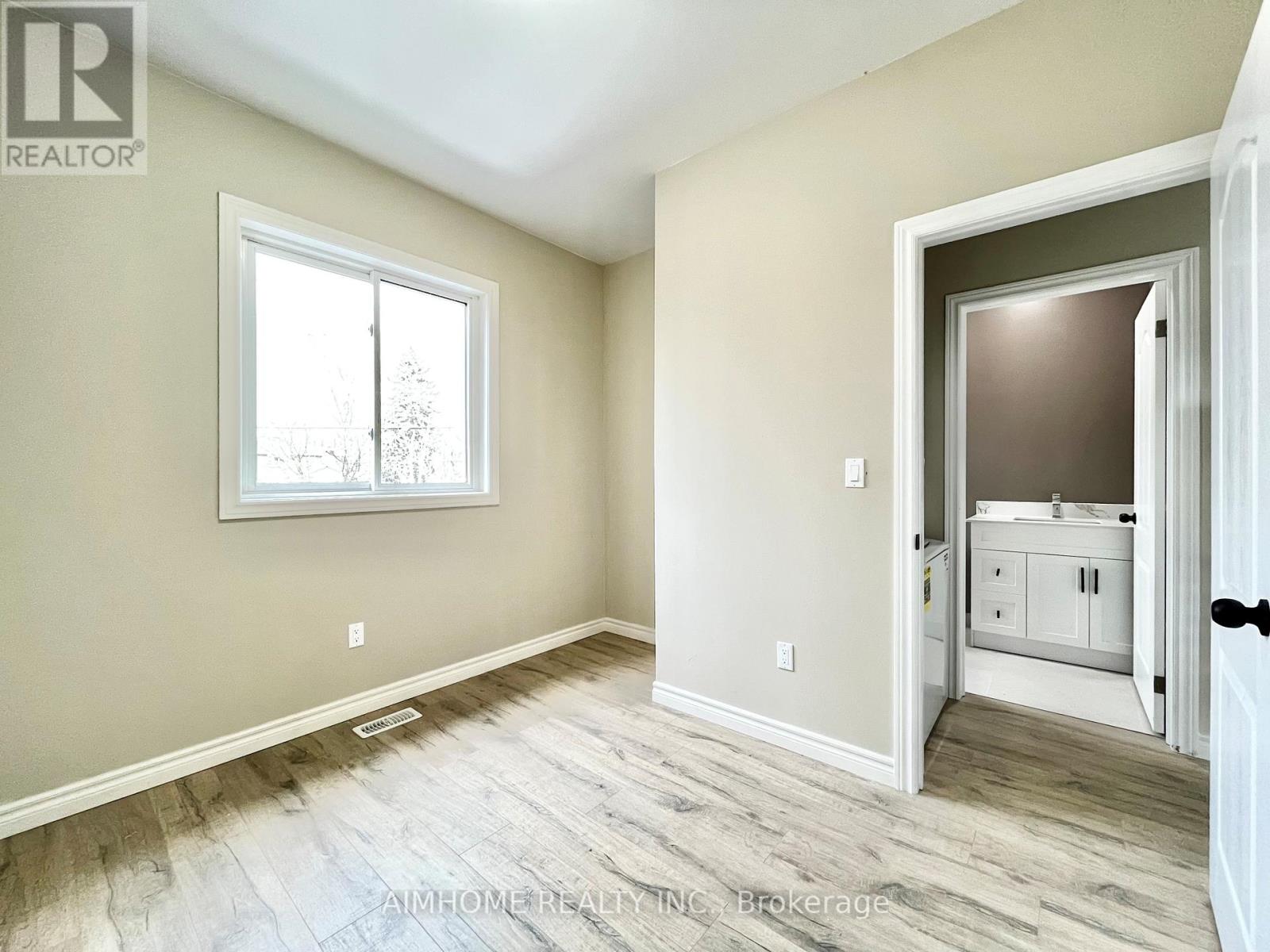3 - 15 Waddington Crescent, Toronto, Ontario  M2J 2Z9 - Photo 10 - C12998310
