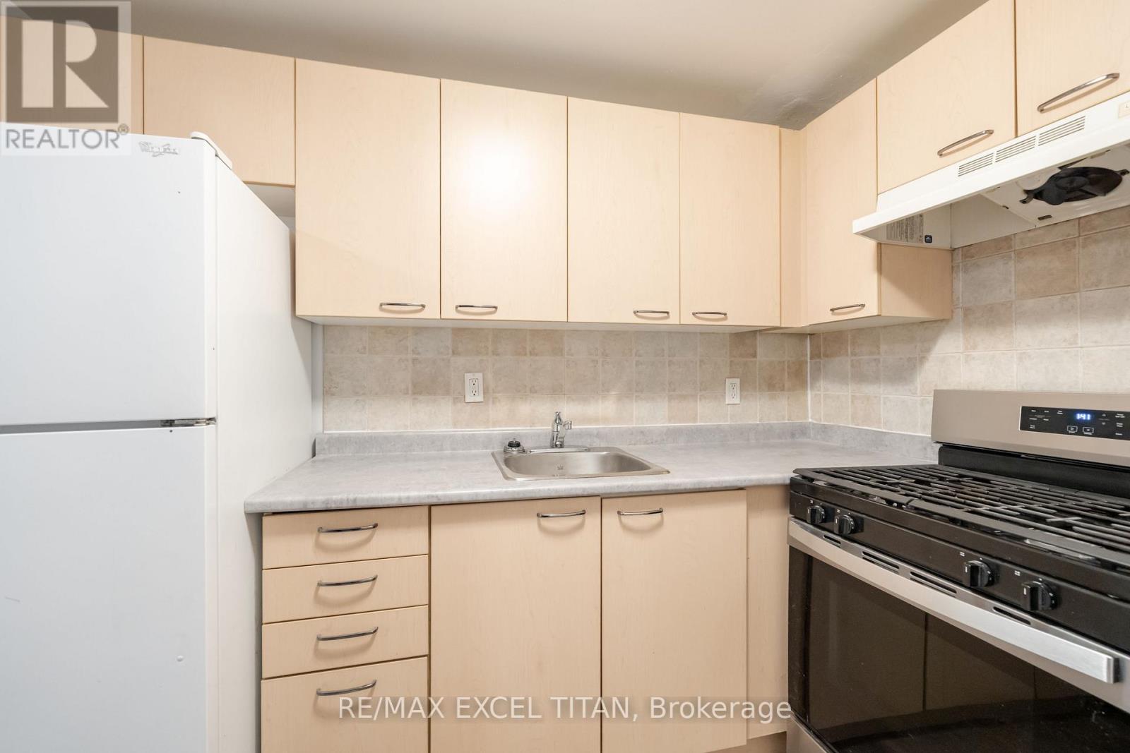 G4 - 414 Jarvis Street, Toronto, Ontario  M4Y 3C2 - Photo 9 - C12998362