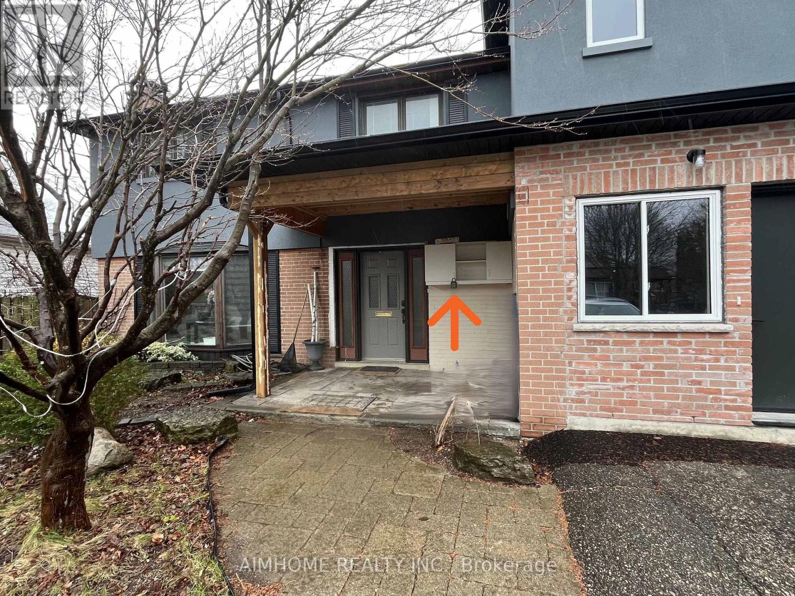 2 - 15 Waddington Crescent, Toronto, Ontario  M2J 2Z9 - Photo 10 - C12998404