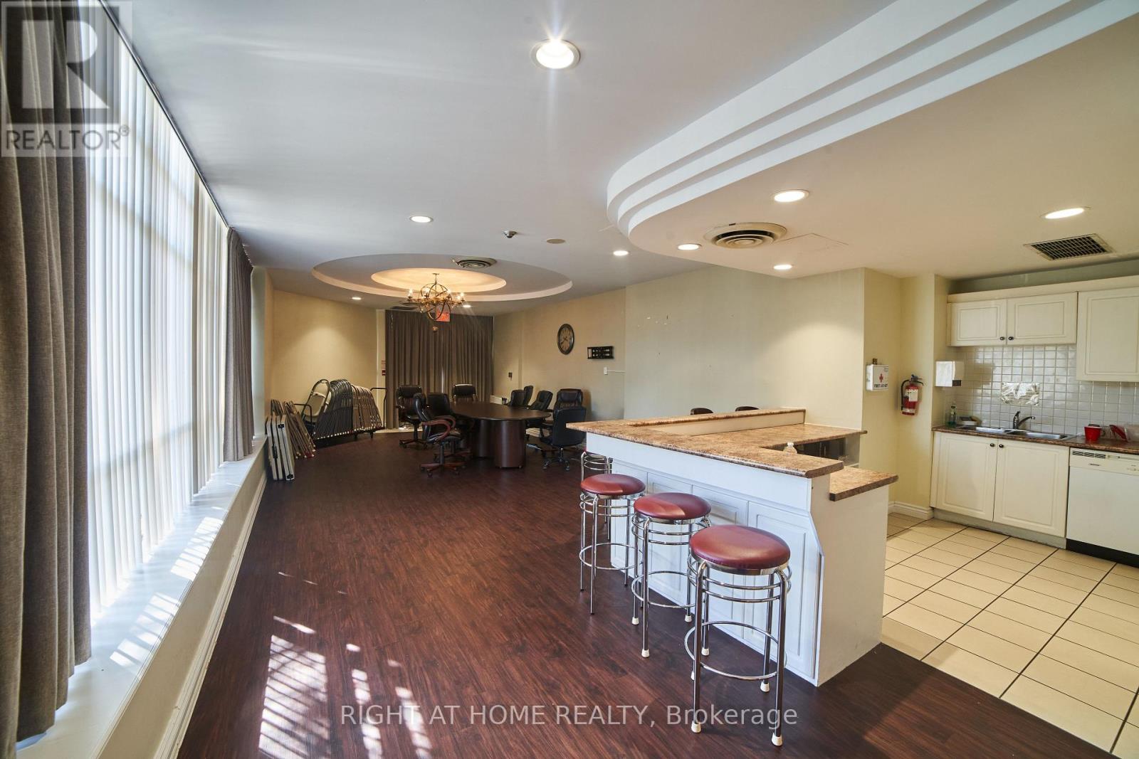 609 - 1700 Eglinton Avenue E, Toronto, Ontario  M4A 2X4 - Photo 27 - C12998434