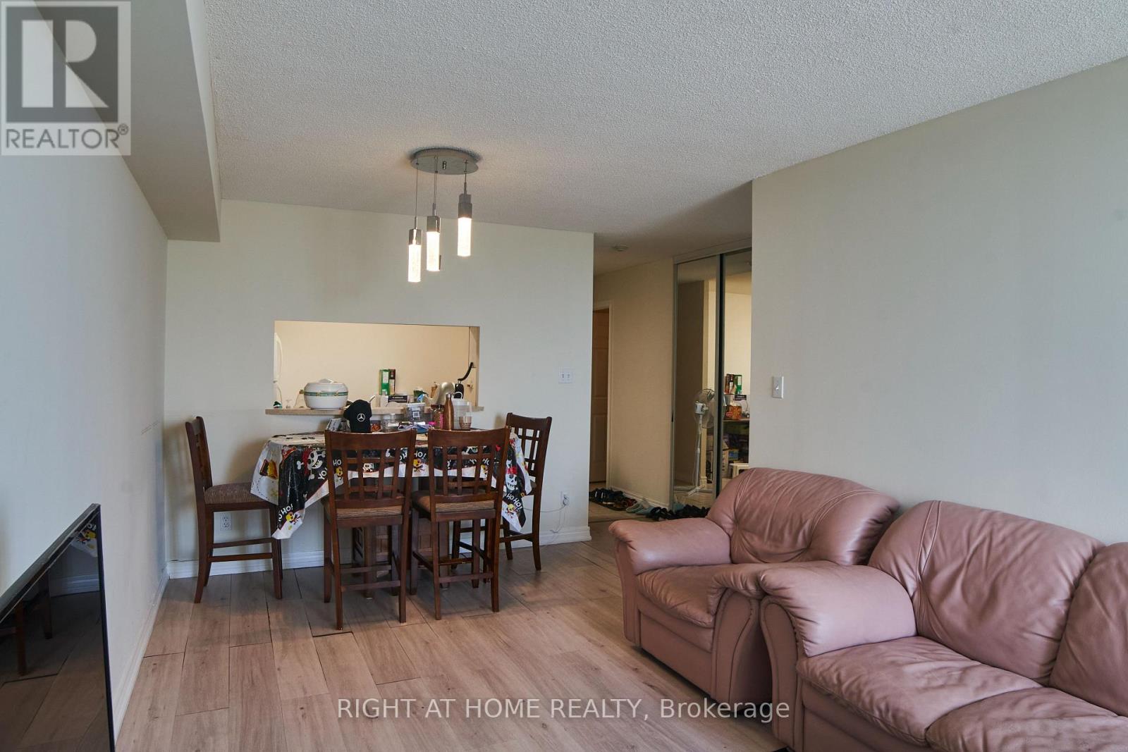 609 - 1700 Eglinton Avenue E, Toronto, Ontario  M4A 2X4 - Photo 6 - C12998434