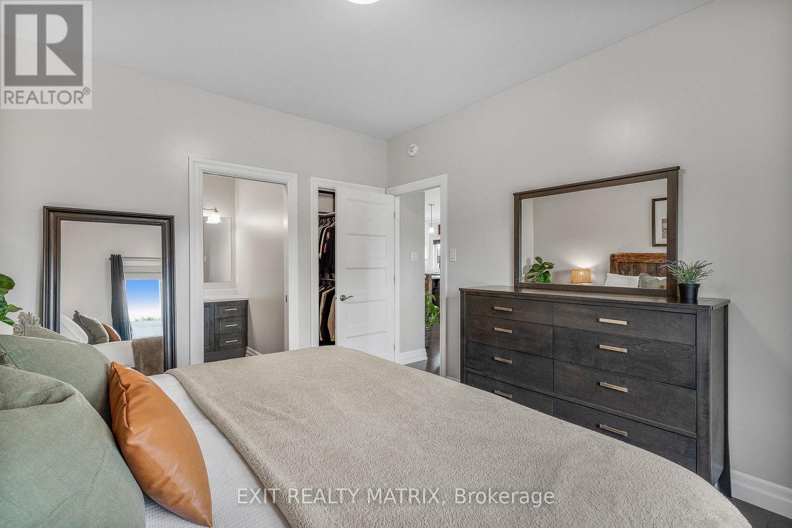 56 Nancy Street, Russell, Ontario  K0A 1W0 - Photo 15 - X12998252