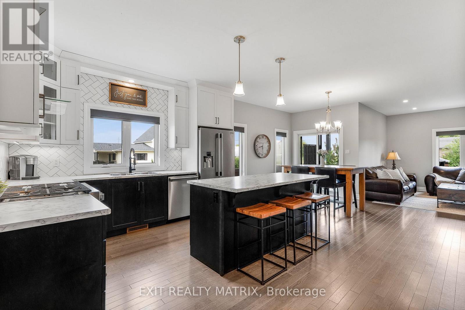 56 Nancy Street, Russell, Ontario  K0A 1W0 - Photo 7 - X12998252