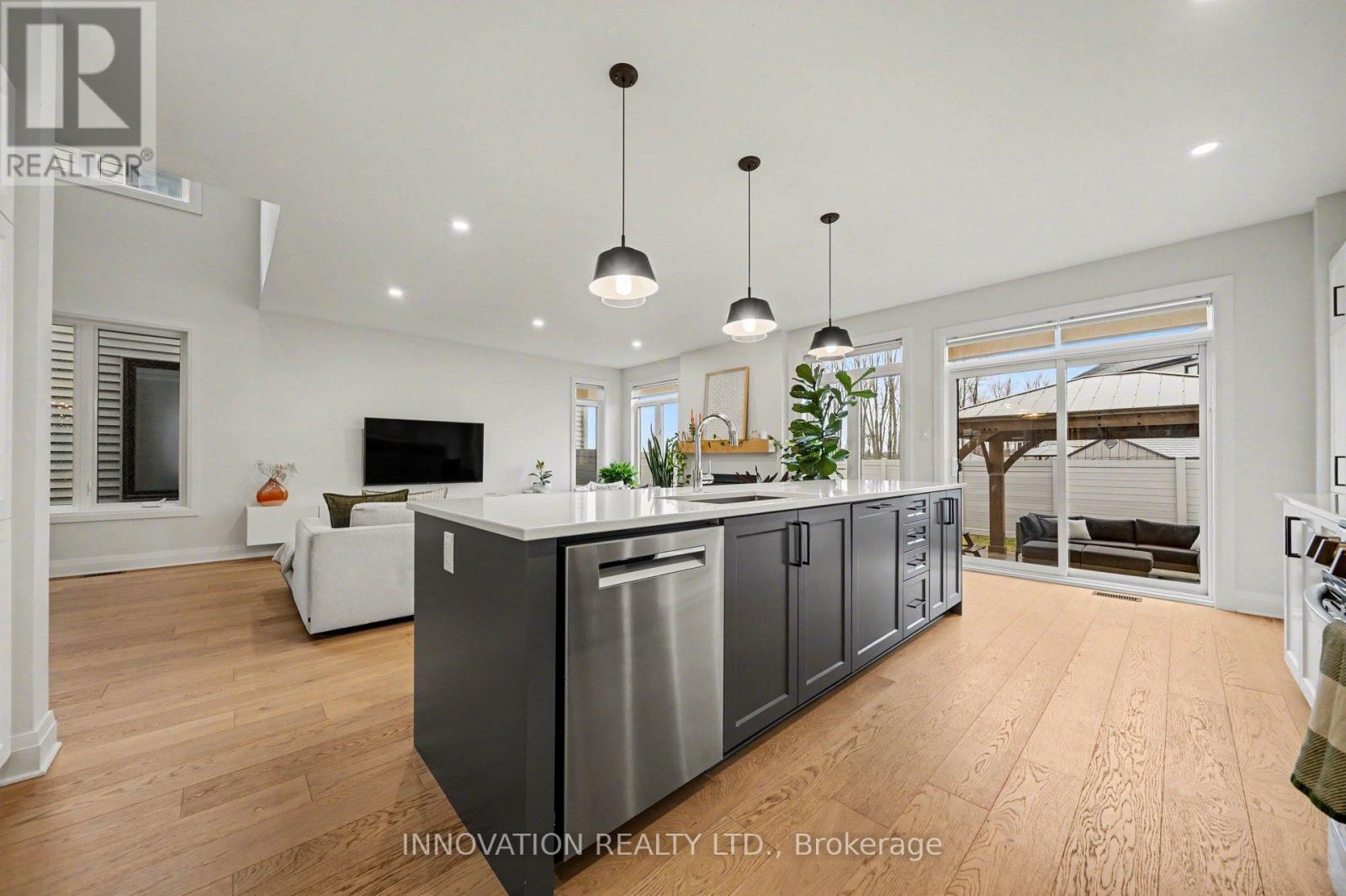 957 Atrium Ridge, Ottawa, Ontario K4M 0P3 - Photo 10 - X12998288