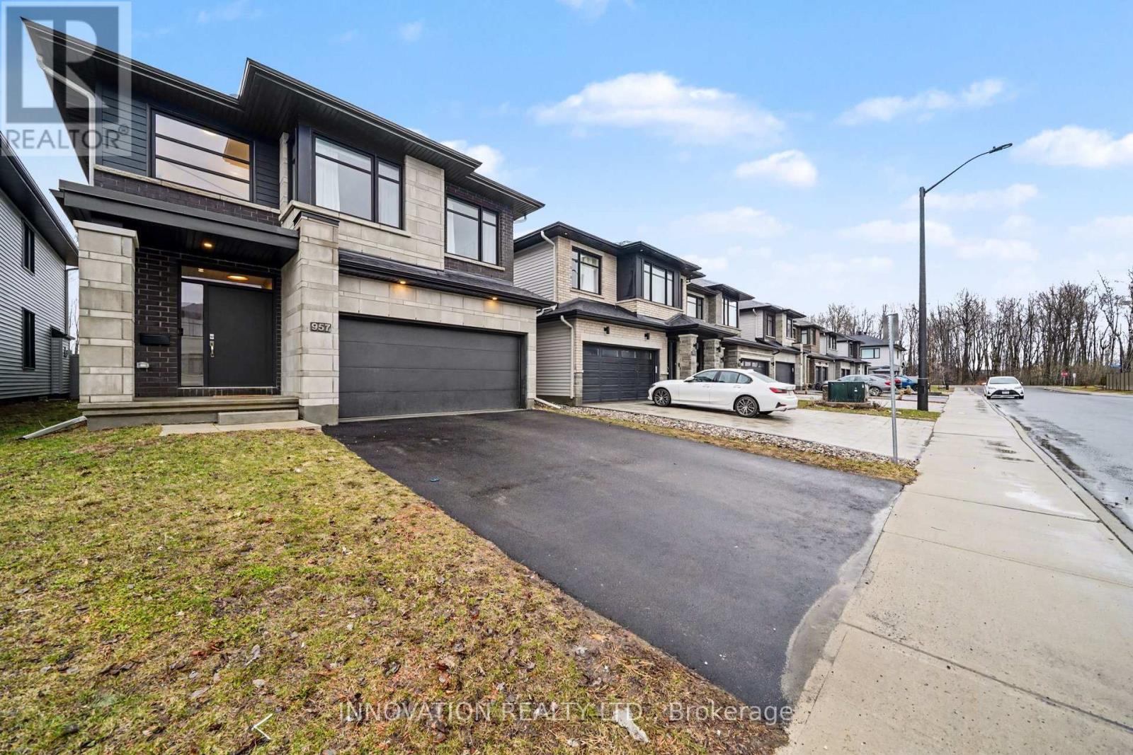 957 Atrium Ridge, Ottawa, Ontario K4M 0P3 - Photo 3 - X12998288