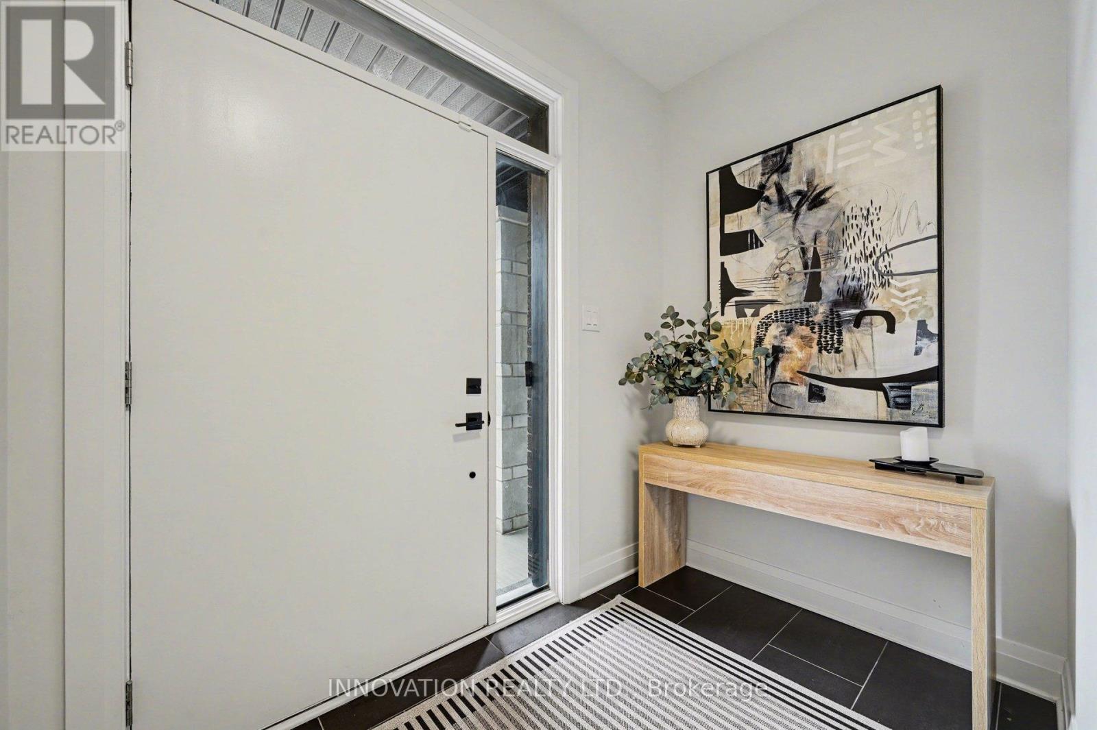 957 Atrium Ridge, Ottawa, Ontario K4M 0P3 - Photo 4 - X12998288