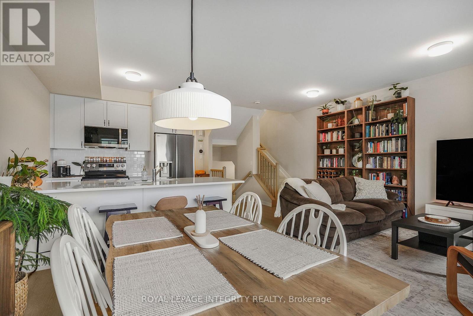 626 Mishi Private, Ottawa, Ontario  K1K 0P2 - Photo 12 - X12998382