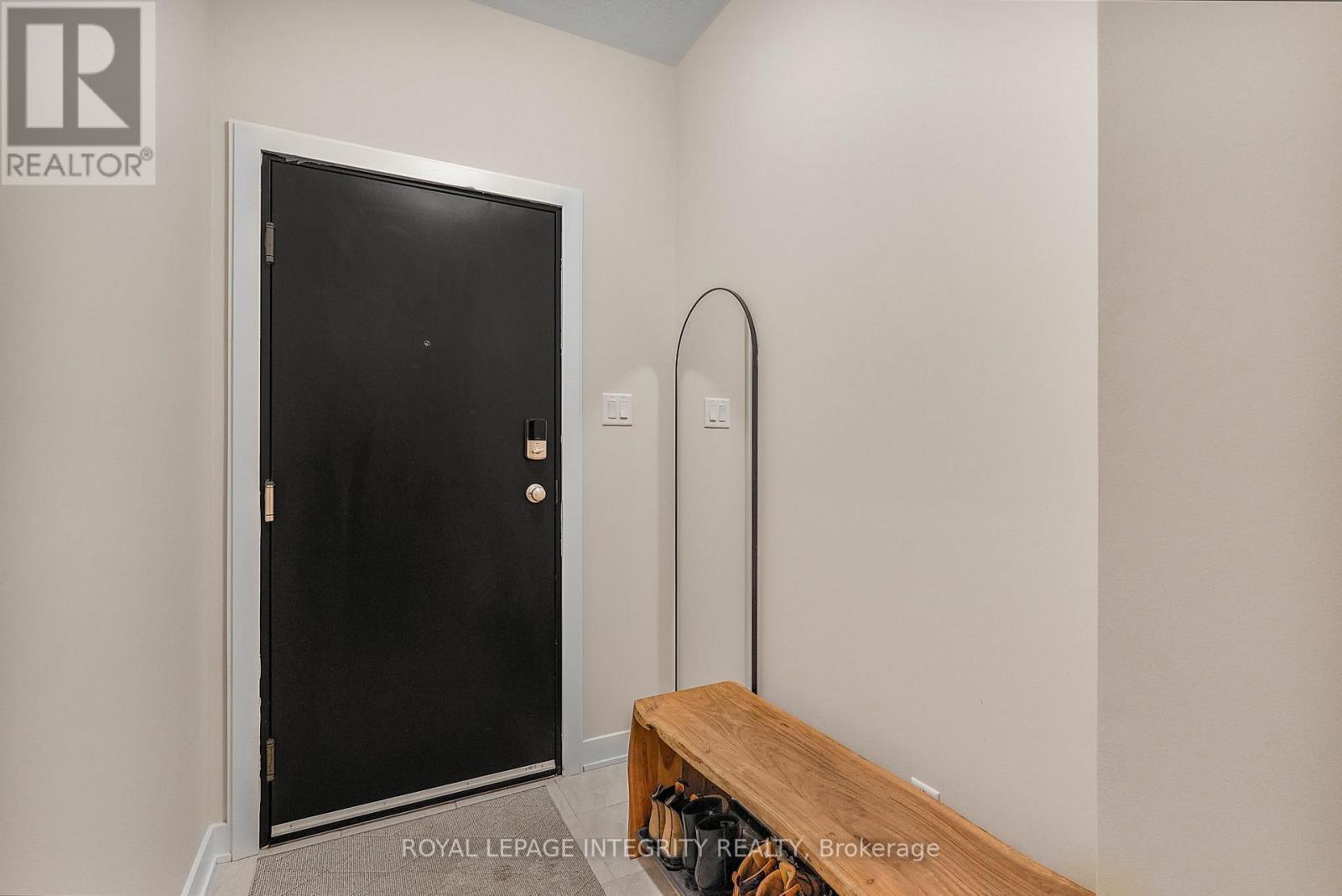 626 Mishi Private, Ottawa, Ontario  K1K 0P2 - Photo 4 - X12998382