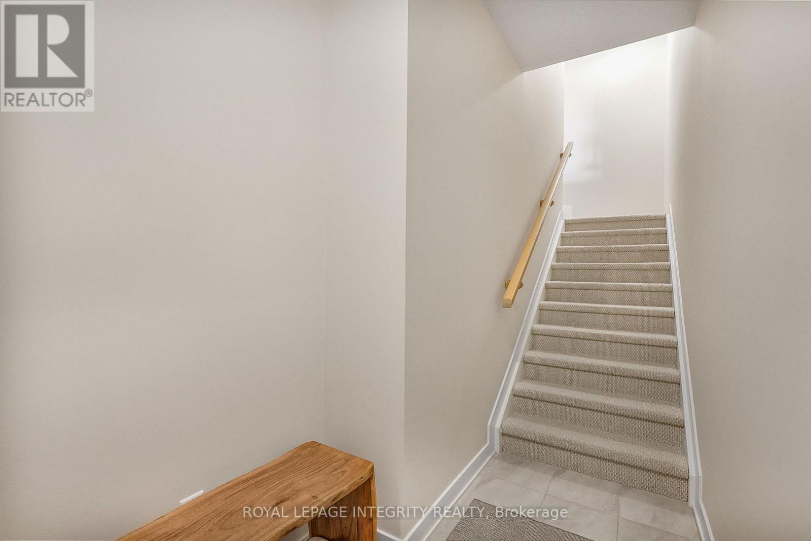 626 Mishi Private, Ottawa, Ontario  K1K 0P2 - Photo 5 - X12998382