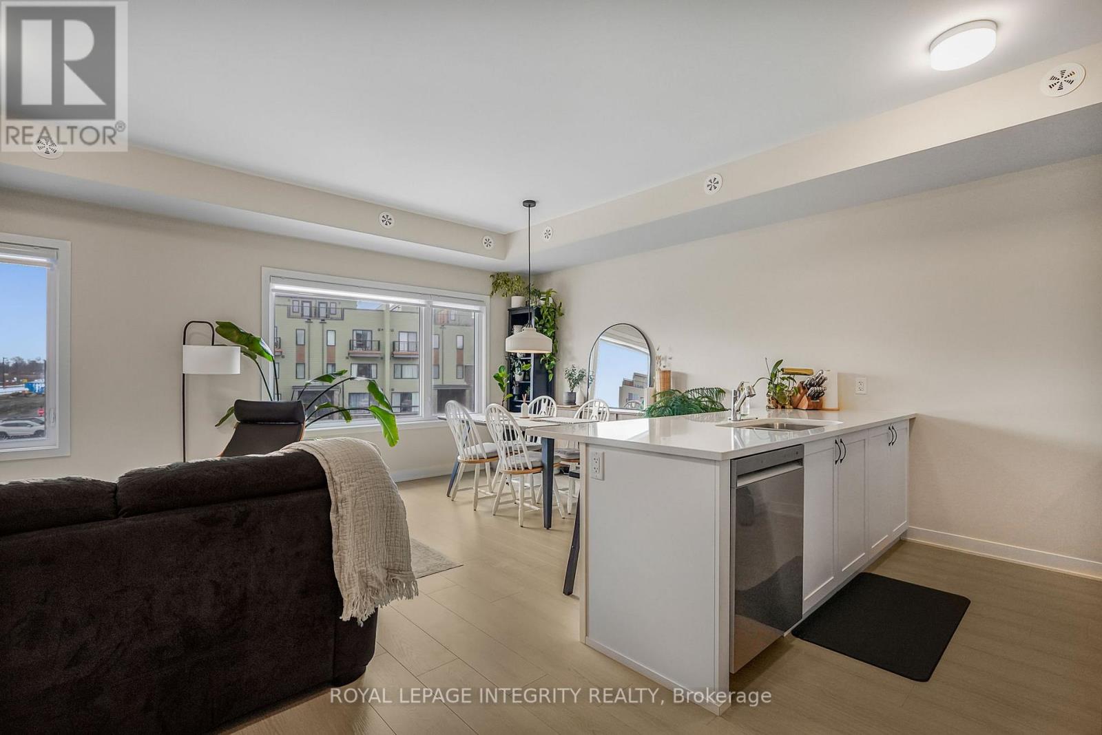 626 Mishi Private, Ottawa, Ontario  K1K 0P2 - Photo 6 - X12998382