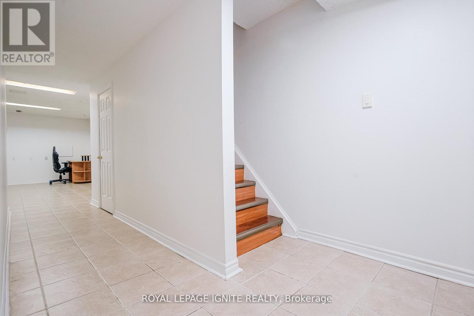 122 Valdor Drive, Toronto, Ontario  M1V 1R5 - Photo 18 - E12998244