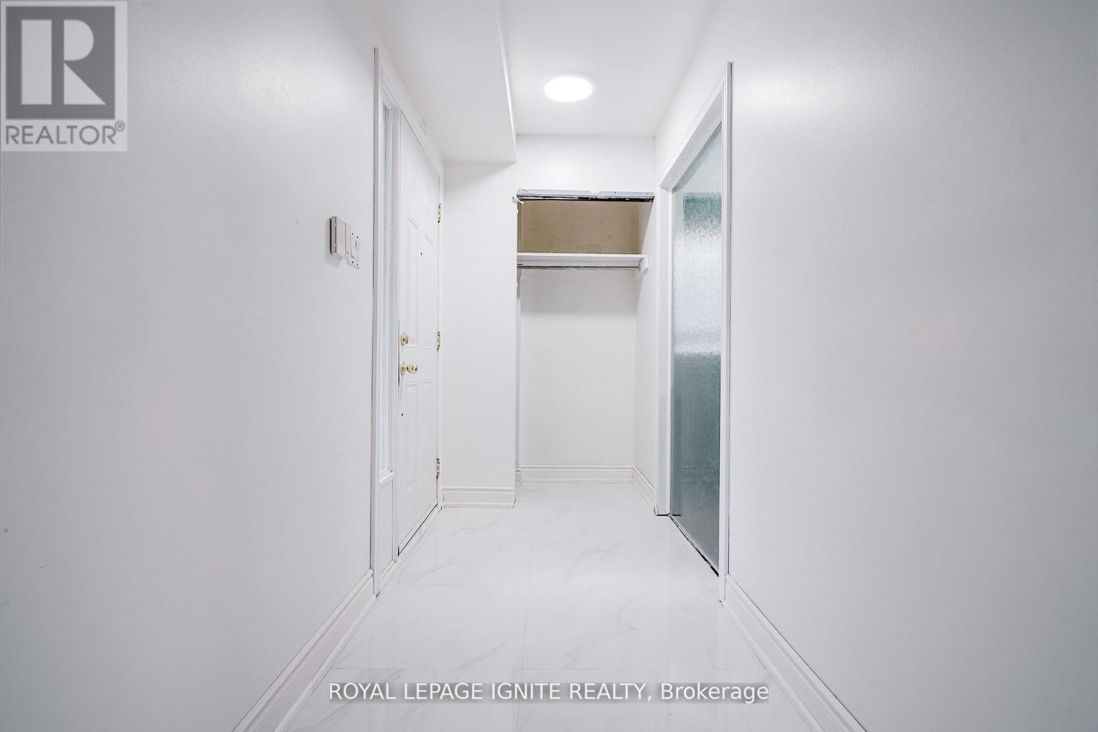 122 Valdor Drive, Toronto, Ontario  M1V 1R5 - Photo 2 - E12998244