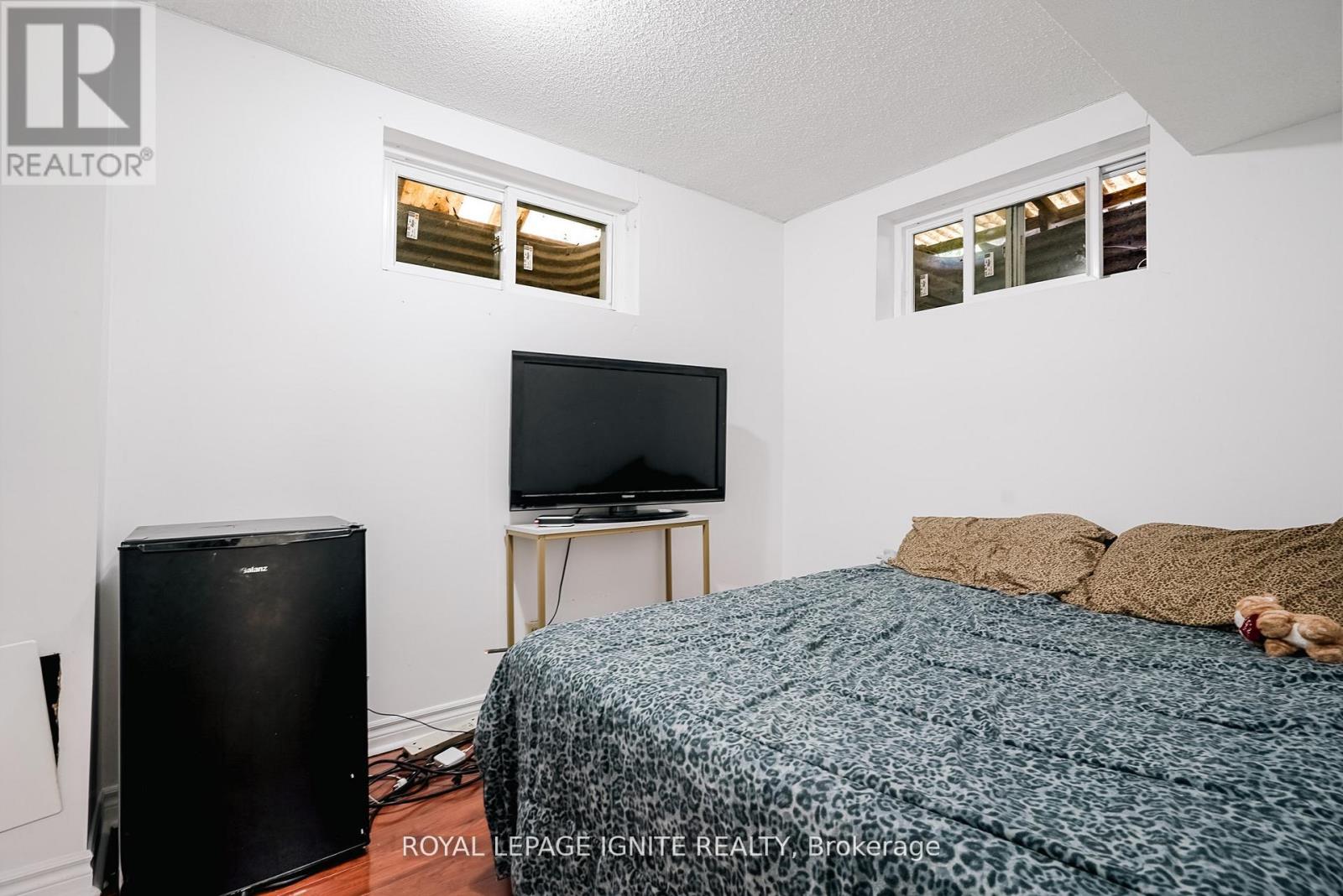 122 Valdor Drive, Toronto, Ontario  M1V 1R5 - Photo 20 - E12998244