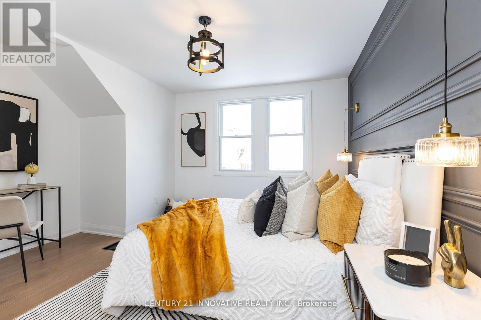 371 Milverton Boulevard, Toronto, Ontario  M4J 1W1 - Photo 12 - E12998260