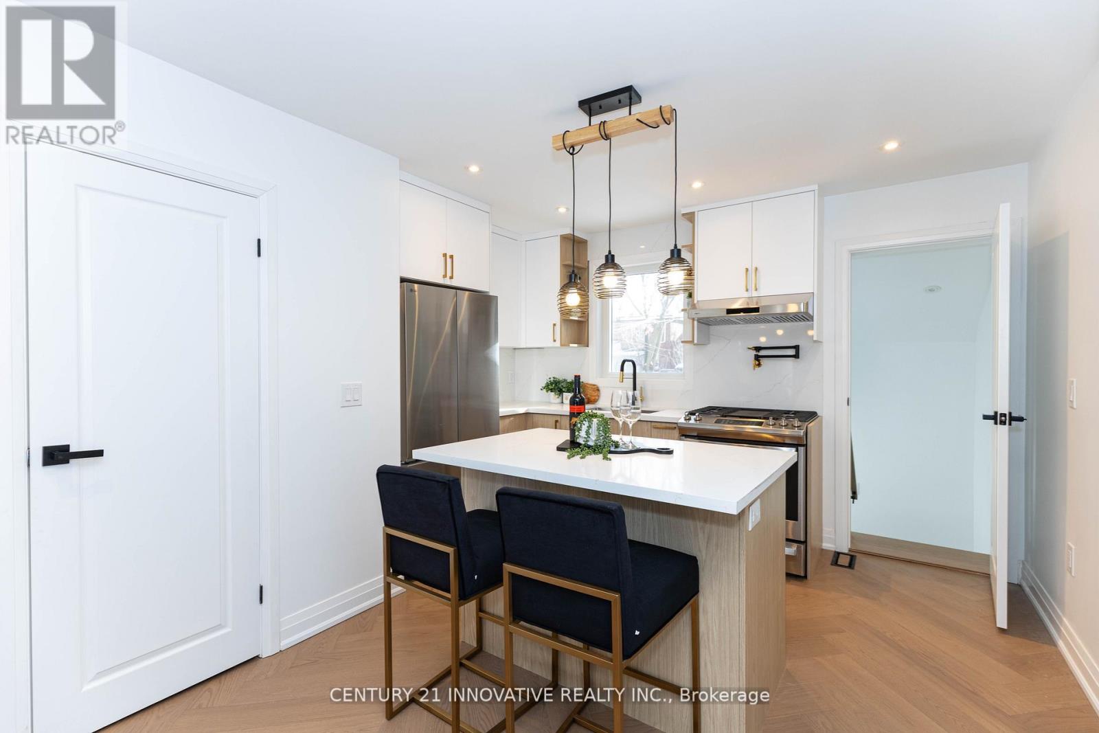 371 Milverton Boulevard, Toronto, Ontario  M4J 1W1 - Photo 17 - E12998260