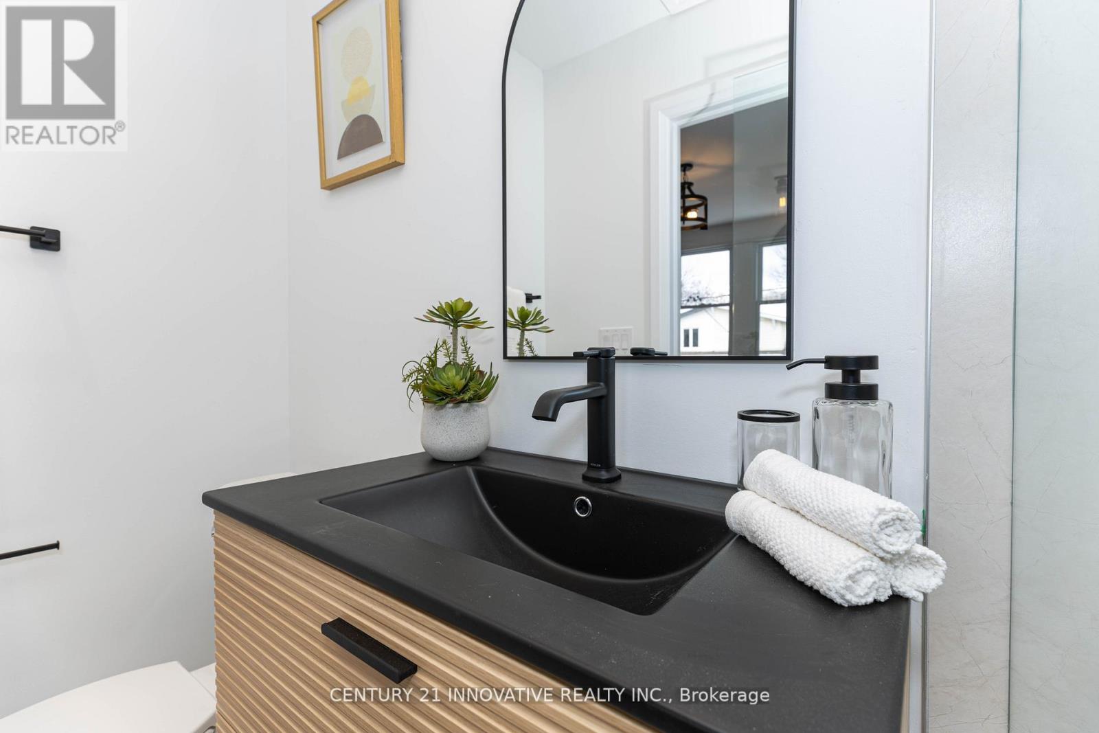 371 Milverton Boulevard, Toronto, Ontario  M4J 1W1 - Photo 46 - E12998260