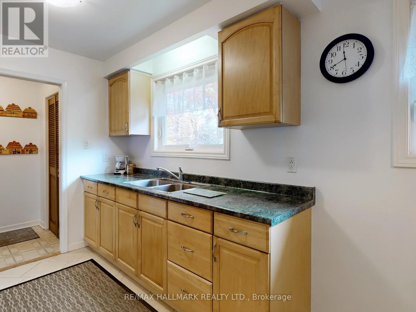 5193 Aurora Road, Whitchurch-Stouffville, Ontario  L4A 7X4 - Photo 14 - N12998240