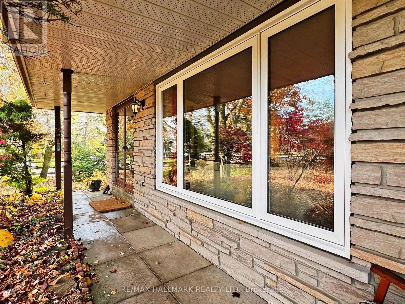 5193 Aurora Road, Whitchurch-Stouffville, Ontario  L4A 7X4 - Photo 5 - N12998240